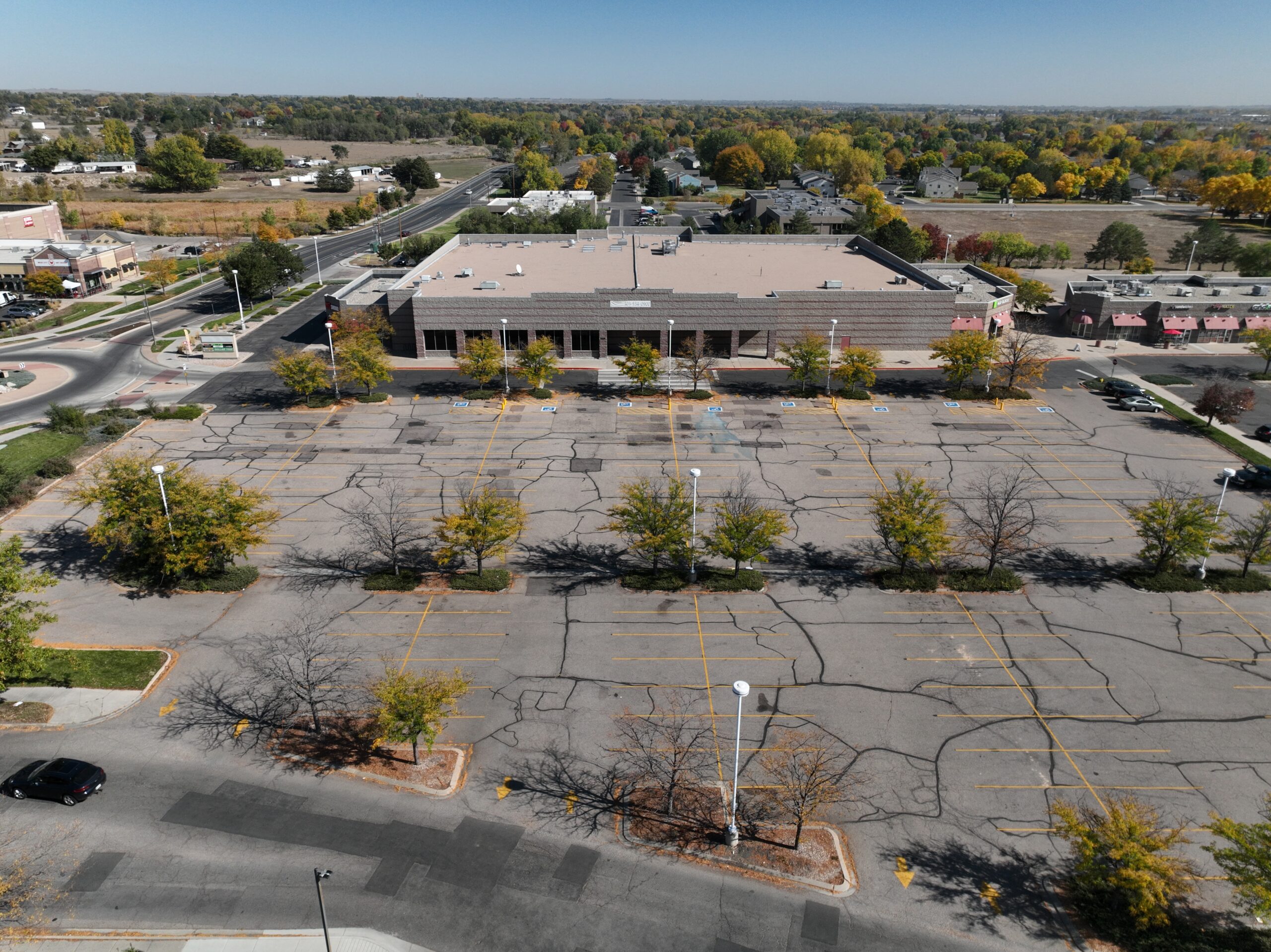 Front view of 1636 N College